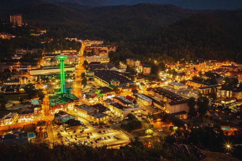 6 Really Fun Things to Do in Gatlinburg at Night